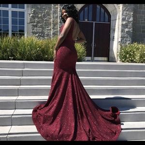 Fine fitted plunging neckline prom dress